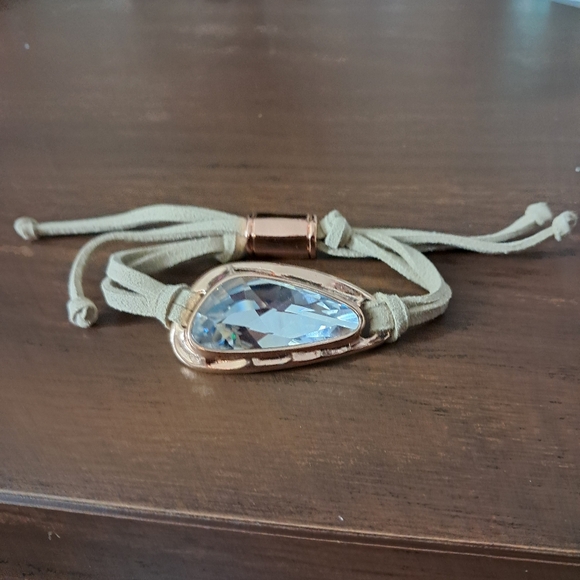 Premier Designs faceted Gemstone bracelet - Picture 4 of 9